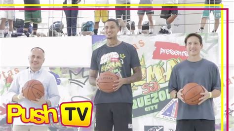 Kyle Kuzma holds basketball clinic in PH .